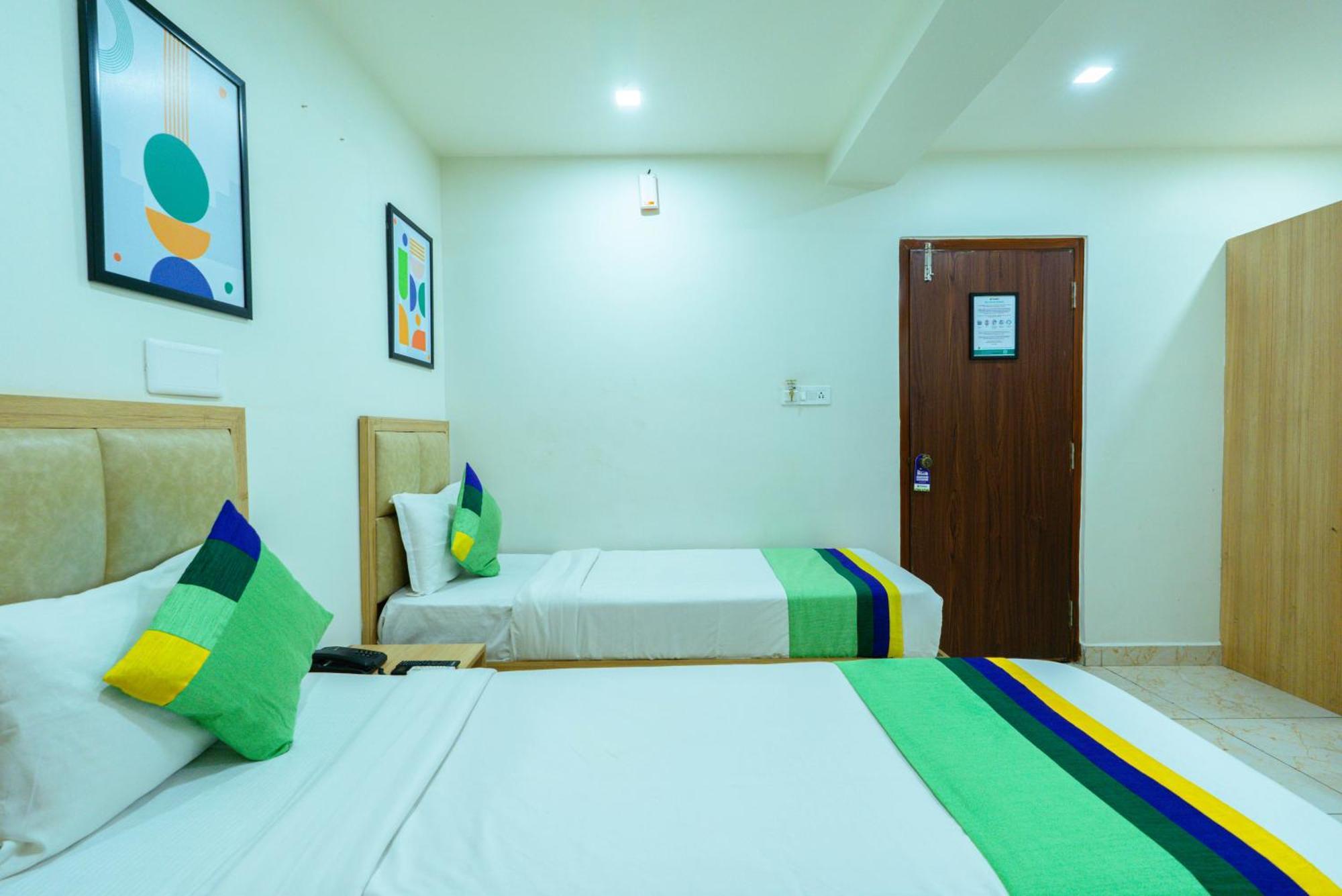 Treebo Elmas Grand Hotell Bangalore Exteriör bild